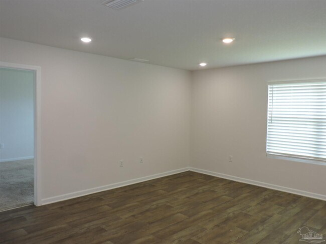Building Photo - 7580 Steeplechase Blvd