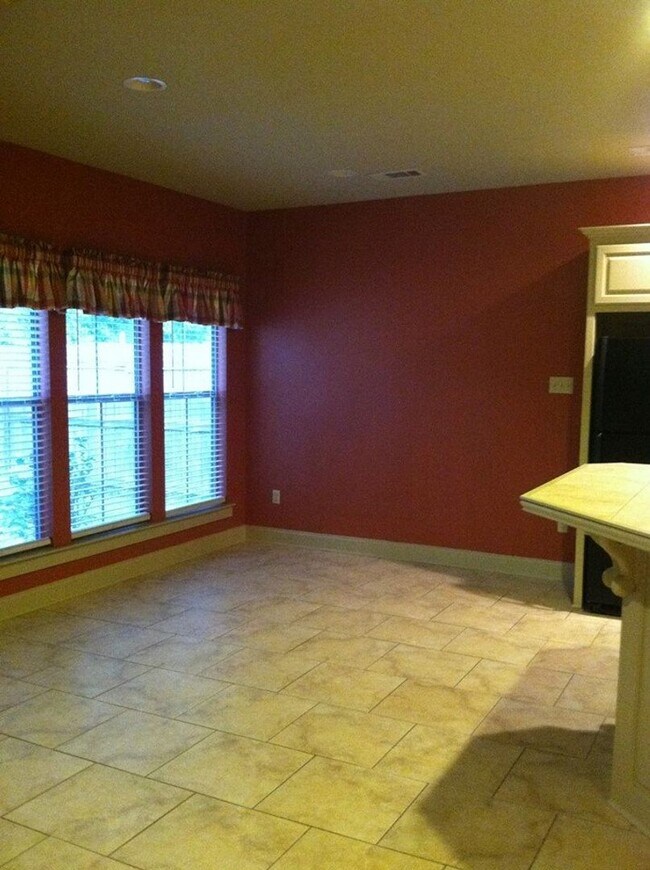 Building Photo - Must see  3BR/2BA home in Santa Rosa Subdivision off Staring Lane