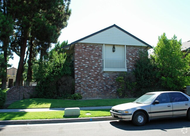 Building Photo - 4234 N Bengston Ave