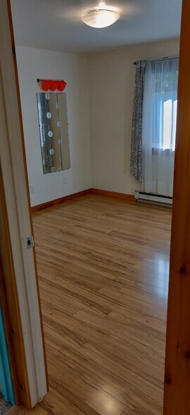 Building Photo - 3842 Idaho St