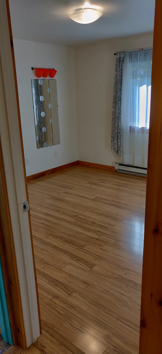 Building Photo - 3842 Idaho St