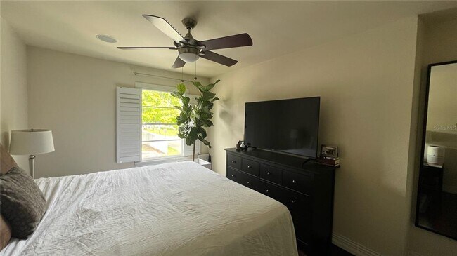 Building Photo - 5440 S MacDill Ave