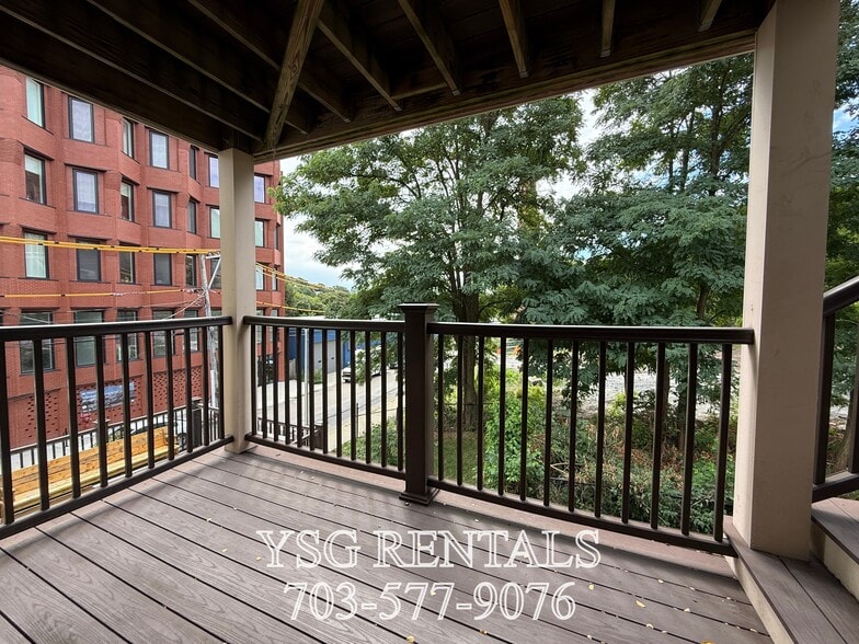 Building Photo - 2 Alleghany St