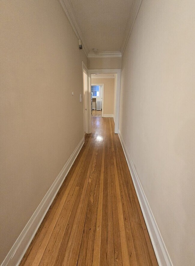 Building Photo - 4021 N Mozart St
