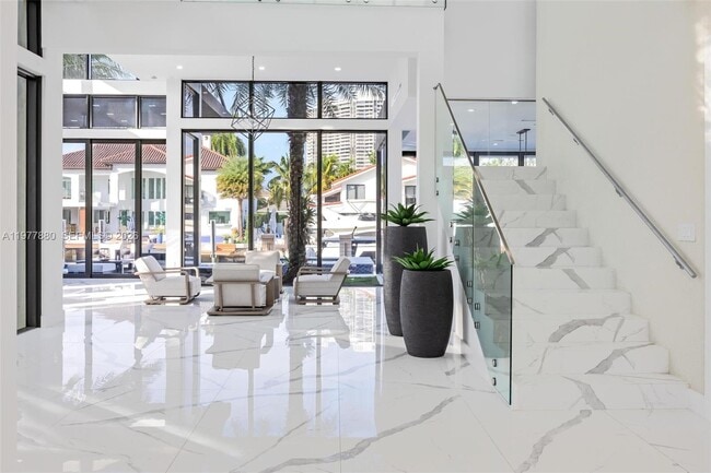 Building Photo - 3367 NE 168th St