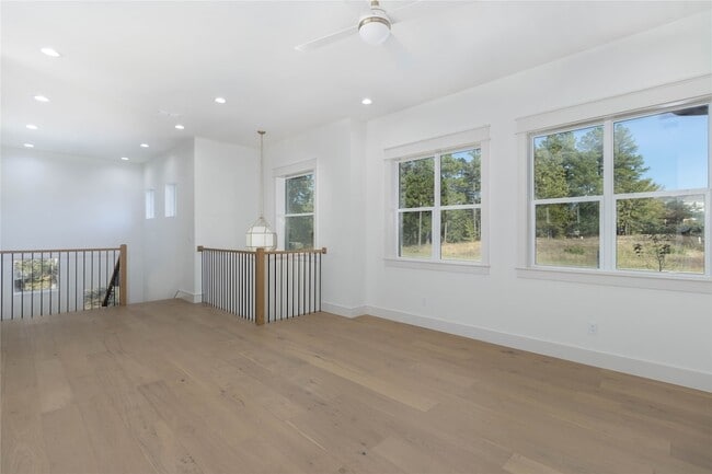 Building Photo - 3964 Hogan Dr