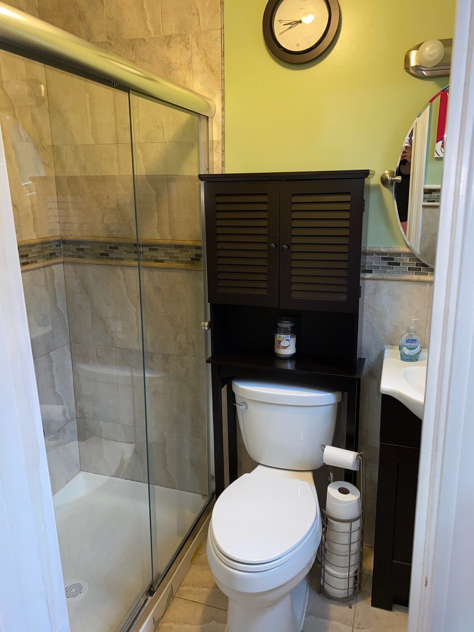 master bedroom bath - 1806 Cliff St