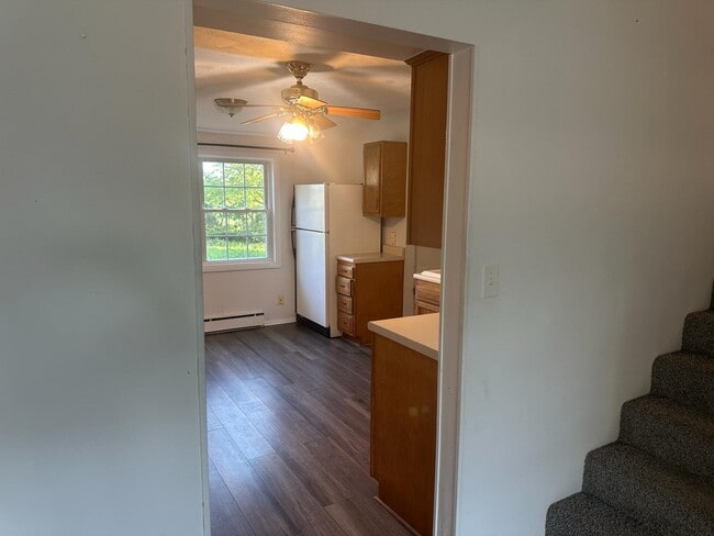 Building Photo - 4305 E Maple Manor Pkwy