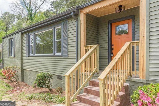 Building Photo - 525 Rosemont Dr