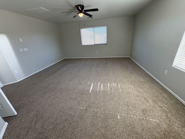 Building Photo - 2,500 sq ft 4 bedroom + Den home in Rancho Sahuarita