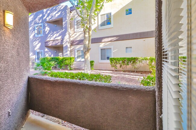 Building Photo - 5250 S Rainbow Blvd