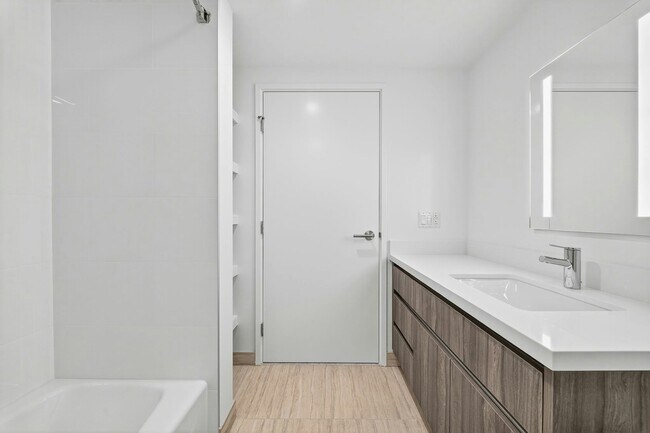 Building Photo - 1500 Rycroft St