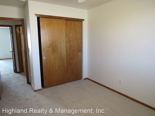 Building Photo - 3 br, 3.5 bath House - 5637 W 118th Place