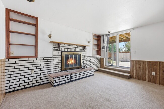 Building Photo - $2,145.95 with $300 off the first month's rent, 4 Beds - 2 Bath, Single Family Home in Colorado S...