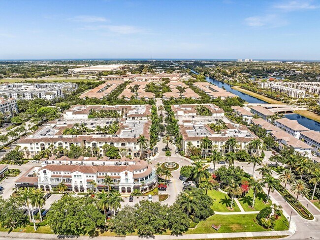 Building Photo - 4303 Renaissance Way