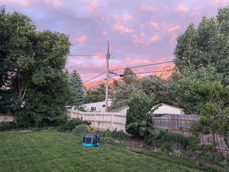 Building Photo - 3230 E 3900 S