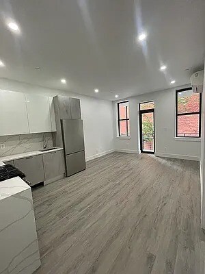 Building Photo - 205 Irving Ave