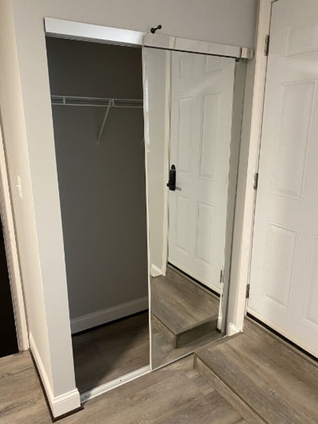 Building Photo - 2501 Linden Ave