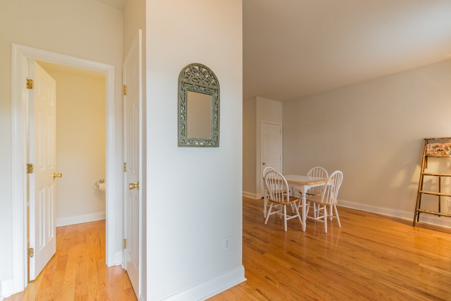 Building Photo - 2346 N 54th St
