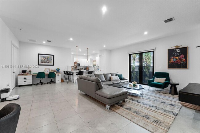 Building Photo - 17805 SW 114th Ct