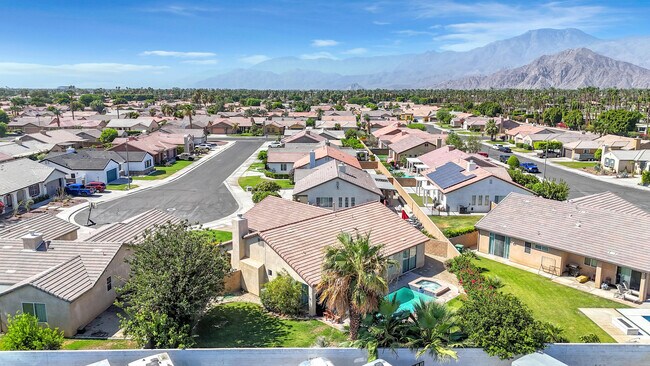 Building Photo - 47383 Bahama Ct