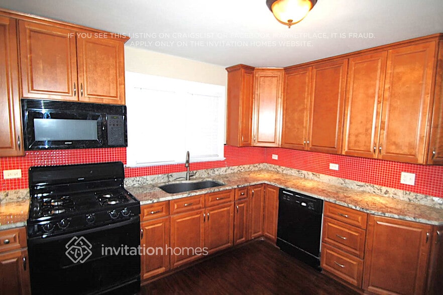 Building Photo - 9326 S 54th Ct