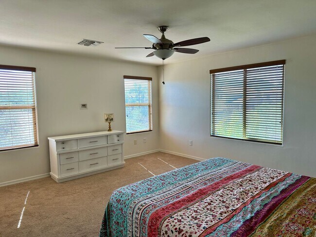 Building Photo - Stunning 2 story home in Oro Valley!!