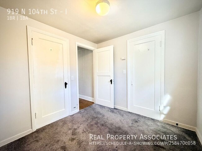 Building Photo - 919 N 104th St
