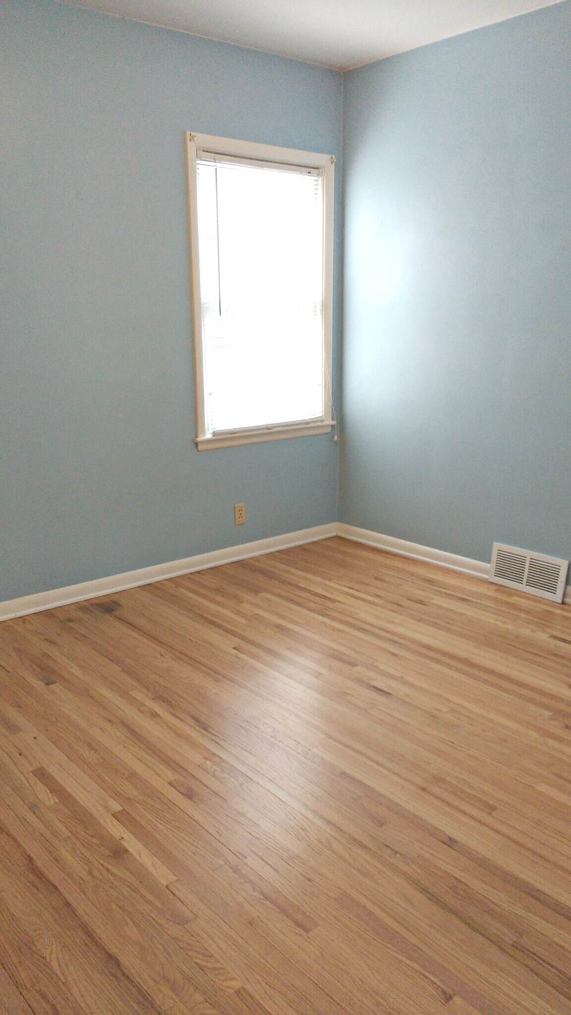 Bedroom #2 - 1624 elmhurst ave