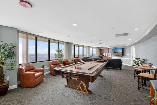 Building Photo - 3000 N Ocean Dr