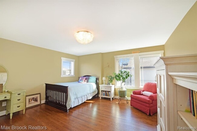 Building Photo - 356 Ferndale Ave