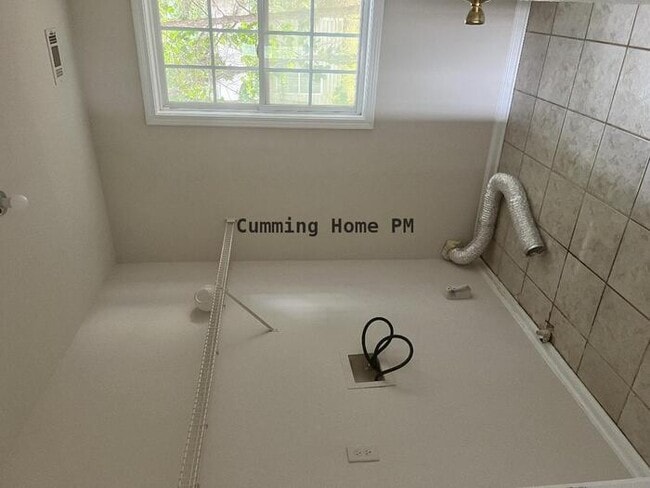 Building Photo - Great 3 Bedroom 2 Bath Home!