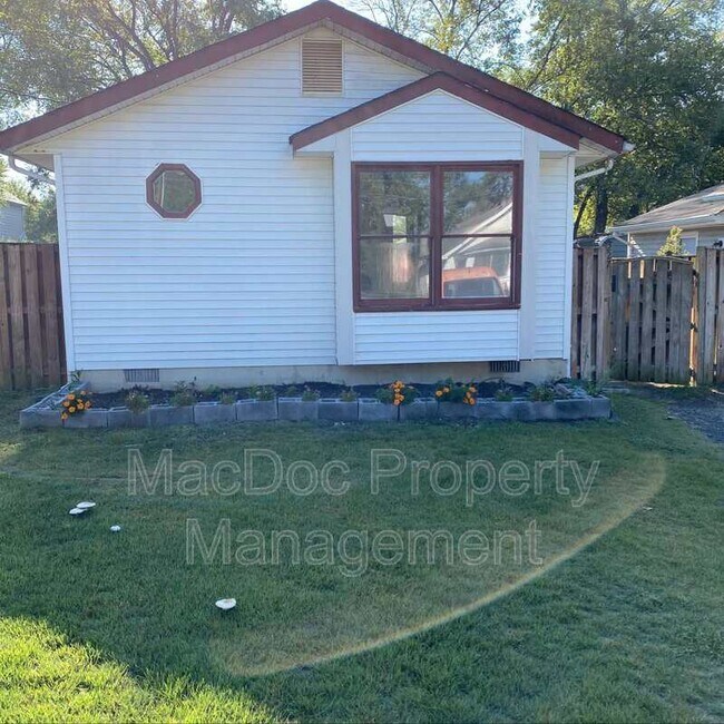 Building Photo - 227 Bend Farm Rd