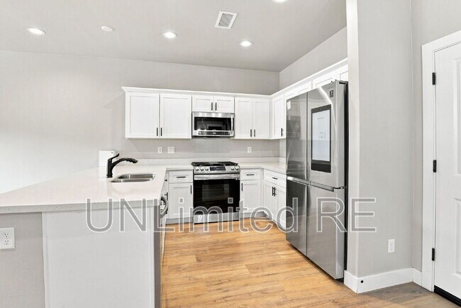Building Photo - 12249 Curtis Ct