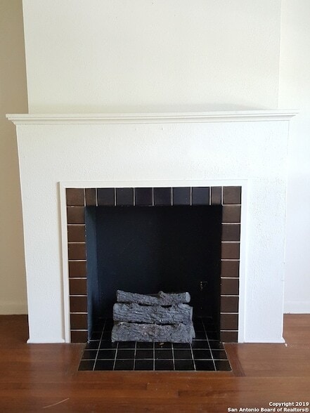 Building Photo - 230 E Mulberry Ave