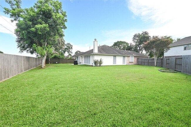 Building Photo - 203 Colony Creek Dr
