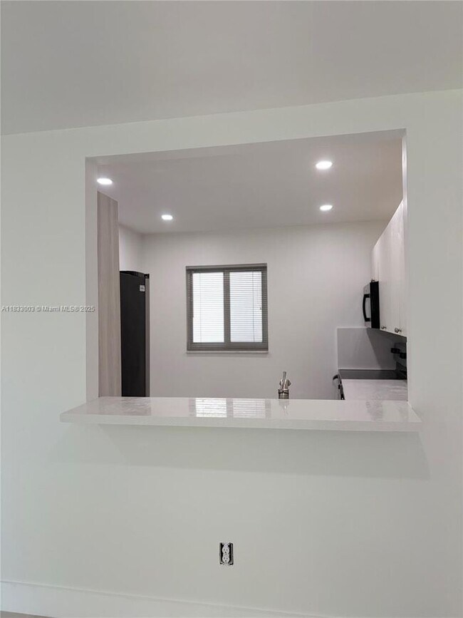 Building Photo - 7850 Camino Real