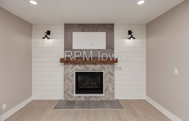 Building Photo - 14440 Briarwood Ln