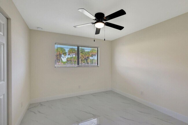Building Photo - Gorgeous Brand-New Rebuilt 4-Bedroom Home | No HOA | Pet Friendly