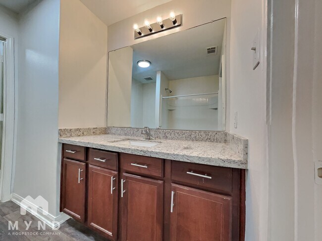 Building Photo - 6110 Coral Cv Rd