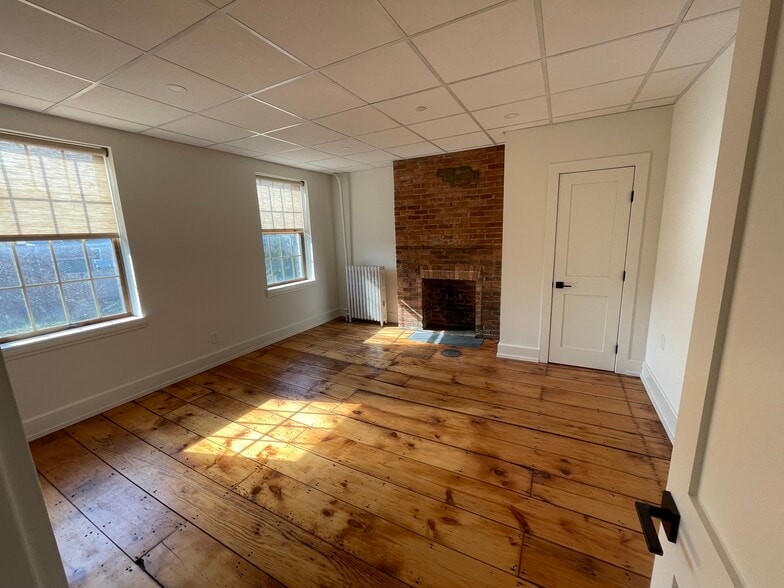 Building Photo - 226 Mill St