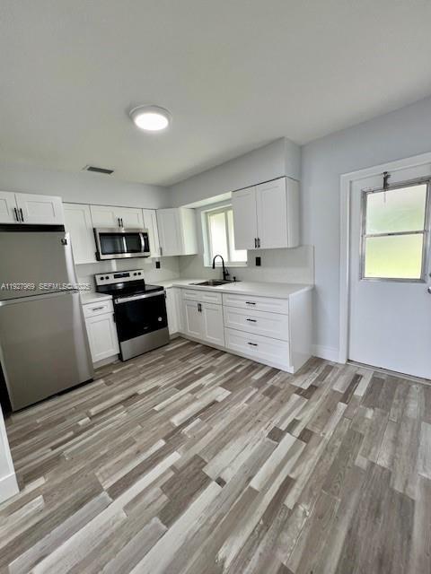 Building Photo - 2325 Taft St