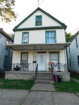 Building Photo - 516 E 22nd St