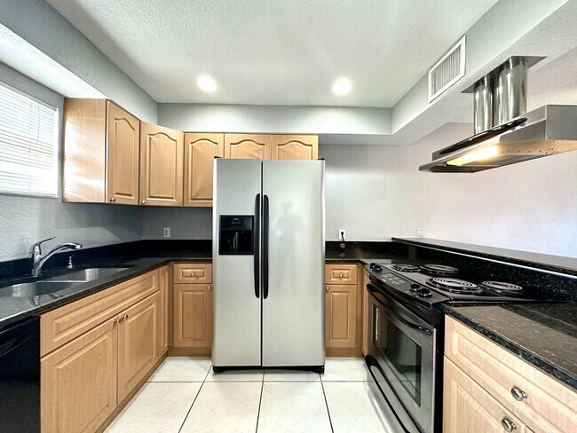 Building Photo - 1350 Mediterranean Dr