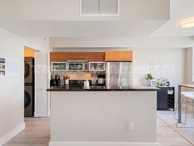 Building Photo - 253 NE 2nd St