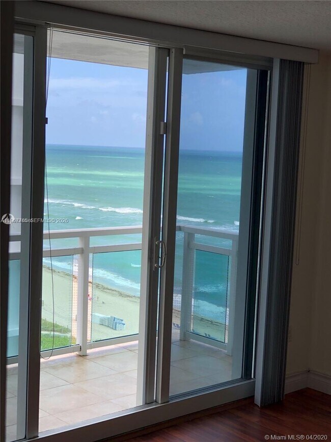 Building Photo - 6917 Collins Ave