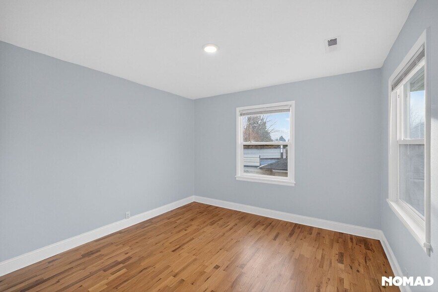 Building Photo - 785 Eastmont Ave