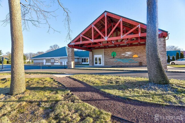 Building Photo - 368B Metuchen Dr