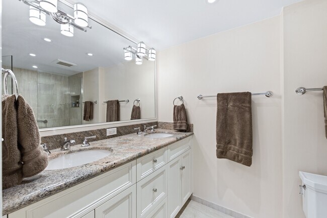 Building Photo - 170 N Ocean Blvd