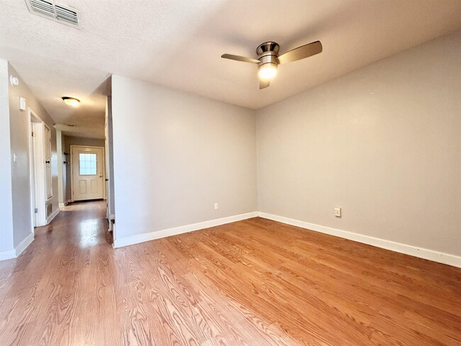 Building Photo - 101 W Del Mar Blvd